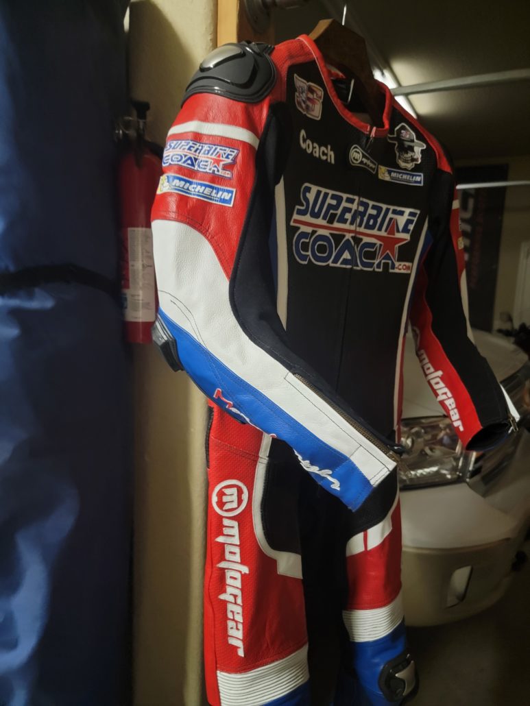 Superbike-Coach motogear suit